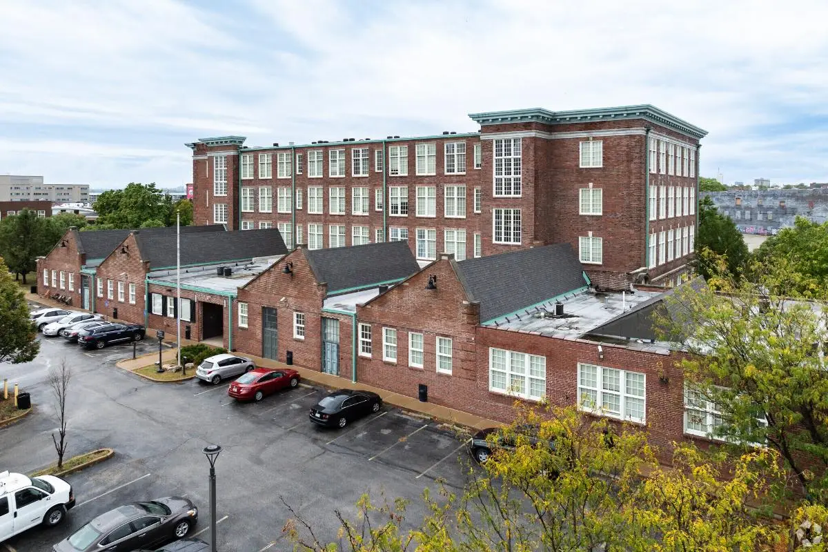 Franklin School Apartments, St. Louis, MO