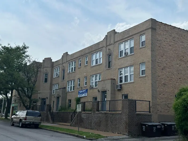 5001 S Grand, St. Louis, MO